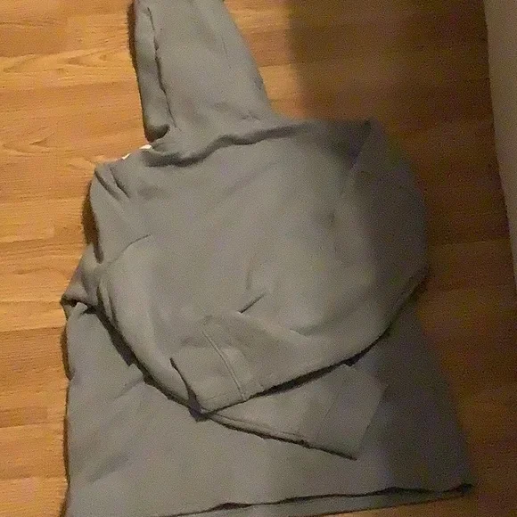 Under armour sweatshirt size XS. - Picture 5 of 5